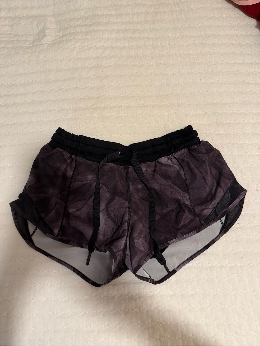 lululemon athletica Purple-Black hotty hot Shorts